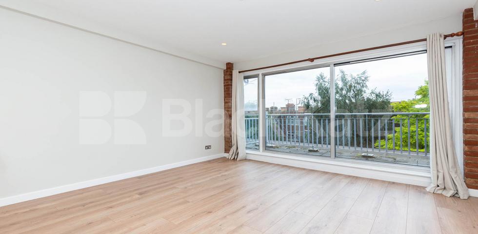 			NEWLY RENOVATED 2 BED, 2 Bedroom, 1 bath, 1 reception Apartment			 GROVE HOUSE-TUDOR ROAD, HACKNEY-BETHNAL GREEN-LONDON FIELDS